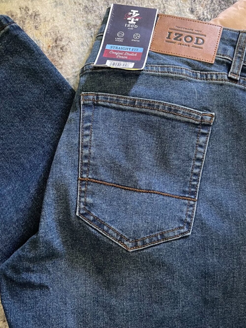 IZOD Saltwater Men's 32x34 Comfort Stretch Straight Fit Denim Jeans Blue T7